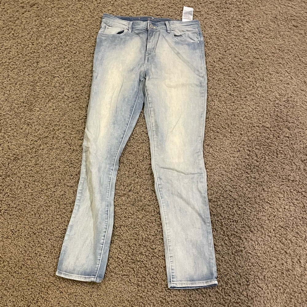 Levi’s Blue High-Rise Skinny Jeans
